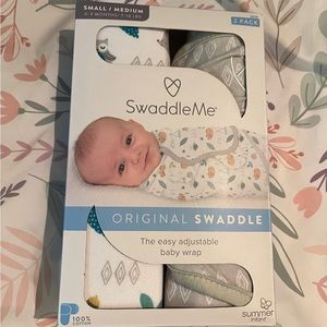 Swaddle Me velcro swaddles